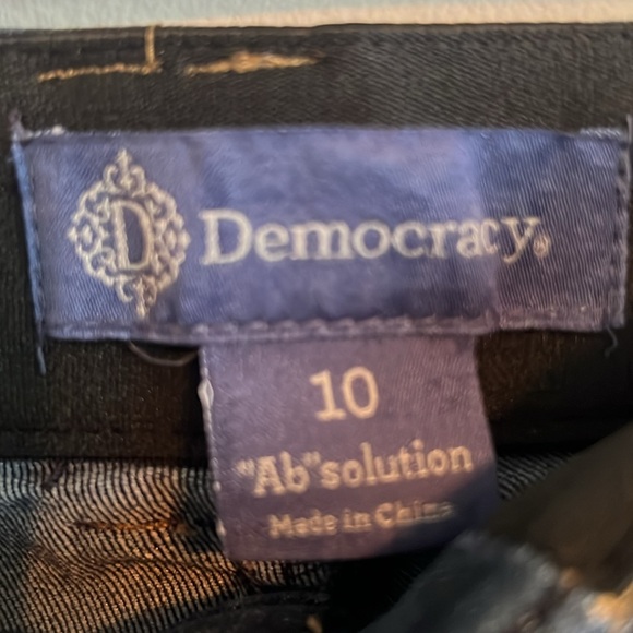 Democracy “Ab”solution Jeans - Size 10 - Picture 5 of 8